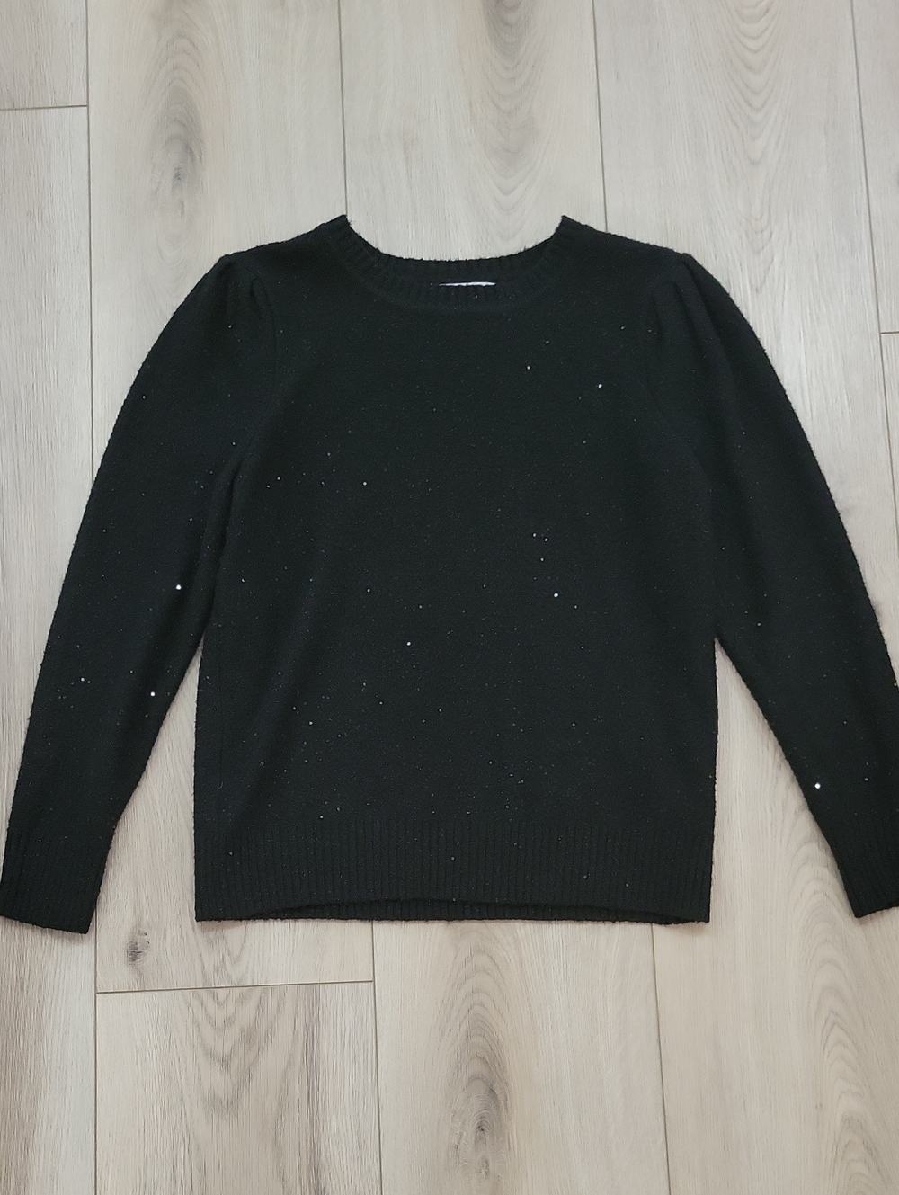 Liz Claiborne Black Crewneck Sweater with Subtle Sparkle